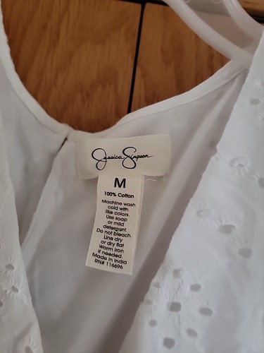 Jessica Simpson Women's Eyelet Dress Sz M Faux Wrap Ruffle Hem Lined NEW - Picture 2 of 5