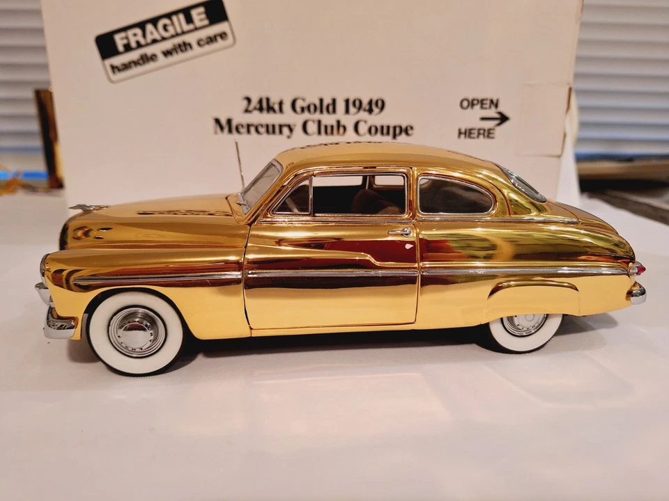 Danbury Mint 24K Золото 1949 Mercury Club Coupe, 1:24, с Деревянной Выставочной Базой!! - Изображение 4 из 4