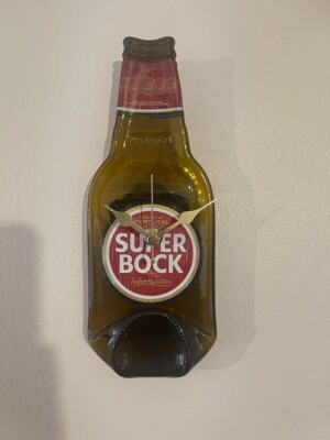 Super Bock zerquetschte/abgeflachte Glasflasche Wanduhr