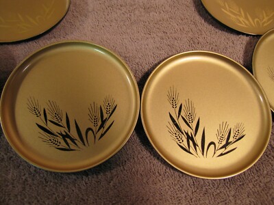 Vintage Plastic Gold Wheat 7 Piece Coaster Set Beverage / Bar 