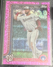 2025 Topps Series 1 Luis Garcia Jr (SP) Pink Holo Foil Refractor #9 Nationals