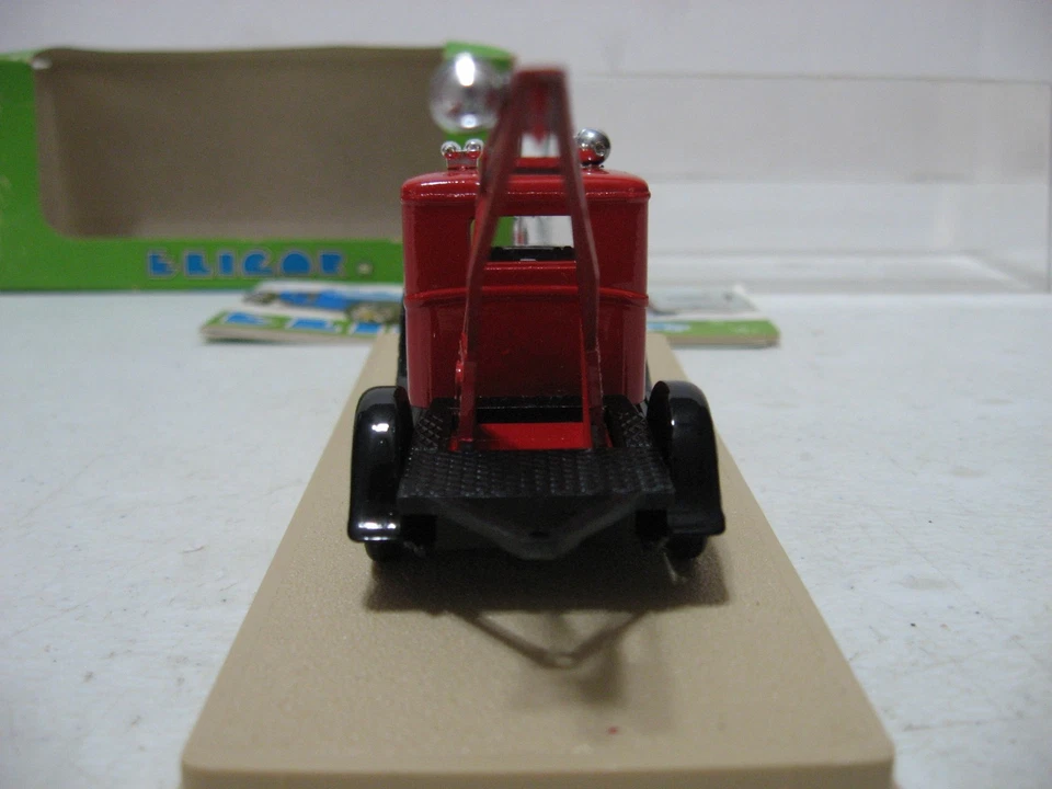 Vintage Eligor #1086 Ford V8 Plateau Brasseur Carlsberg Tow Truck Fire Police - Image 3 of 4