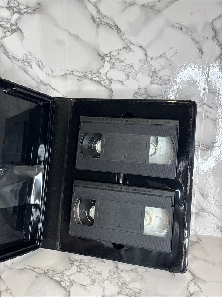 DEBRA NUZZI ST CLAIRE PREPARAÇÕES À BASE DE PLANTAS E TERAPIAS NATURAIS 2 VHS CONJUNTO TESTADO - Imagem 3 de 4