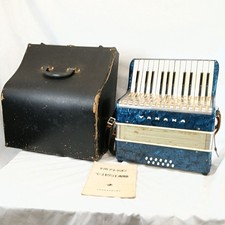 Working item: YAMAHA accordion 25 keys 12 bass blue sequence list case included