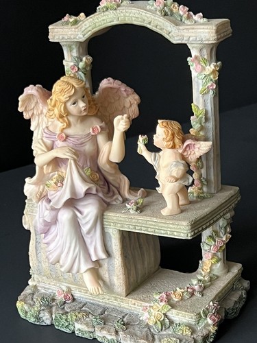 The Guardian Angel & Child On Bench/Music Box “Love Makes The World Go Around”. - Picture 14 of 20
