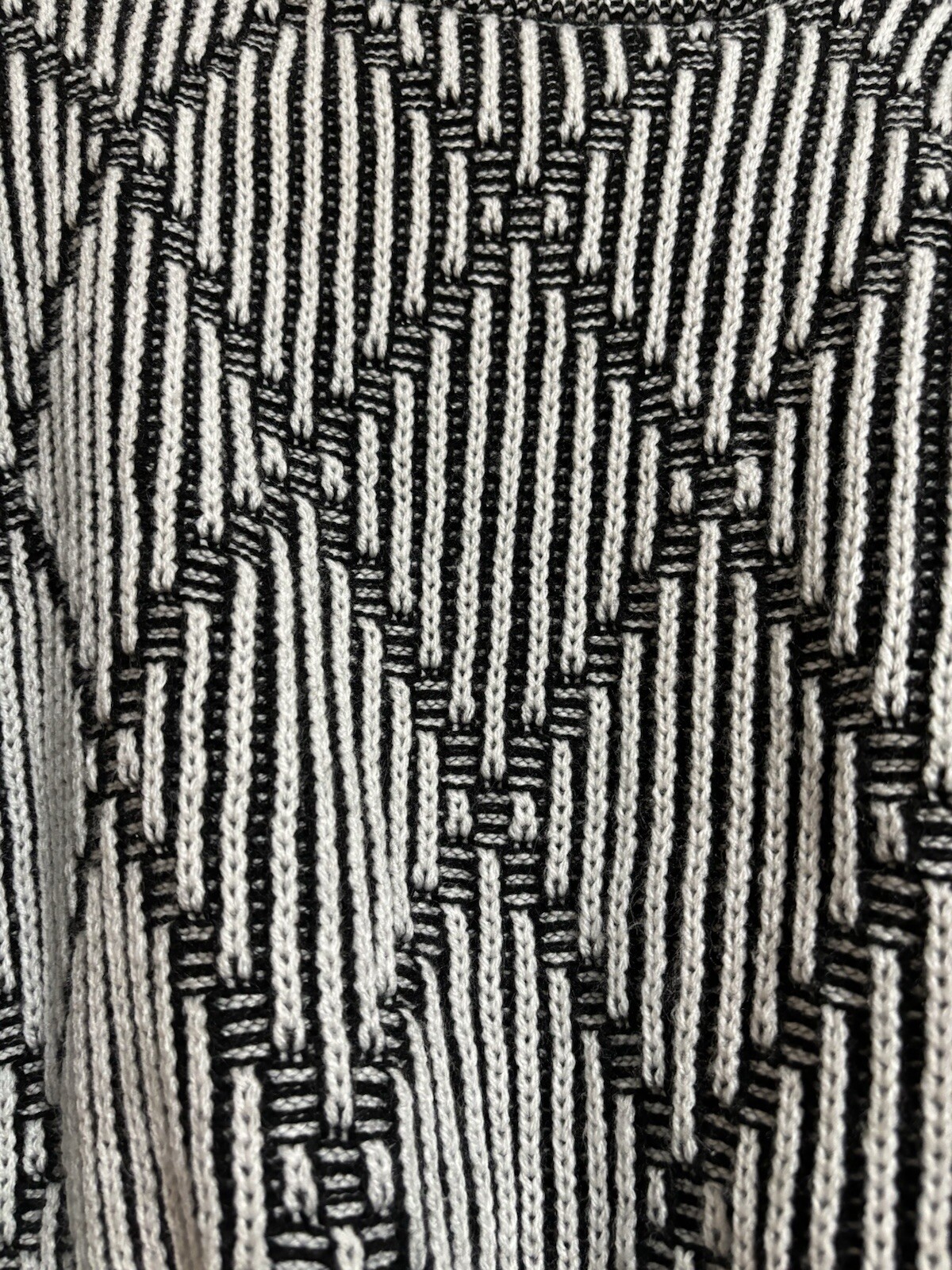 Gray men’s Diamond Pattern Sweater - image 5