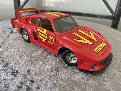 Burago Porsche 935 TT 1/24 Made In Italy rot Momo Electrodyne Auto
