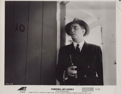 Robert Mitchum in Farewell, My Lovely (1975)   Original Handsome Photo K 373