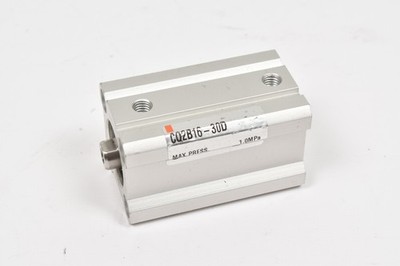 SMC CQ2B16-30D - Kompaktzylinder - 16mm Bohrung 30mm Hub - neuwertig