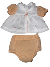 VTG Baby Girl Newborn 0-3 months 2 piece Set Lace and Floral Embroidery