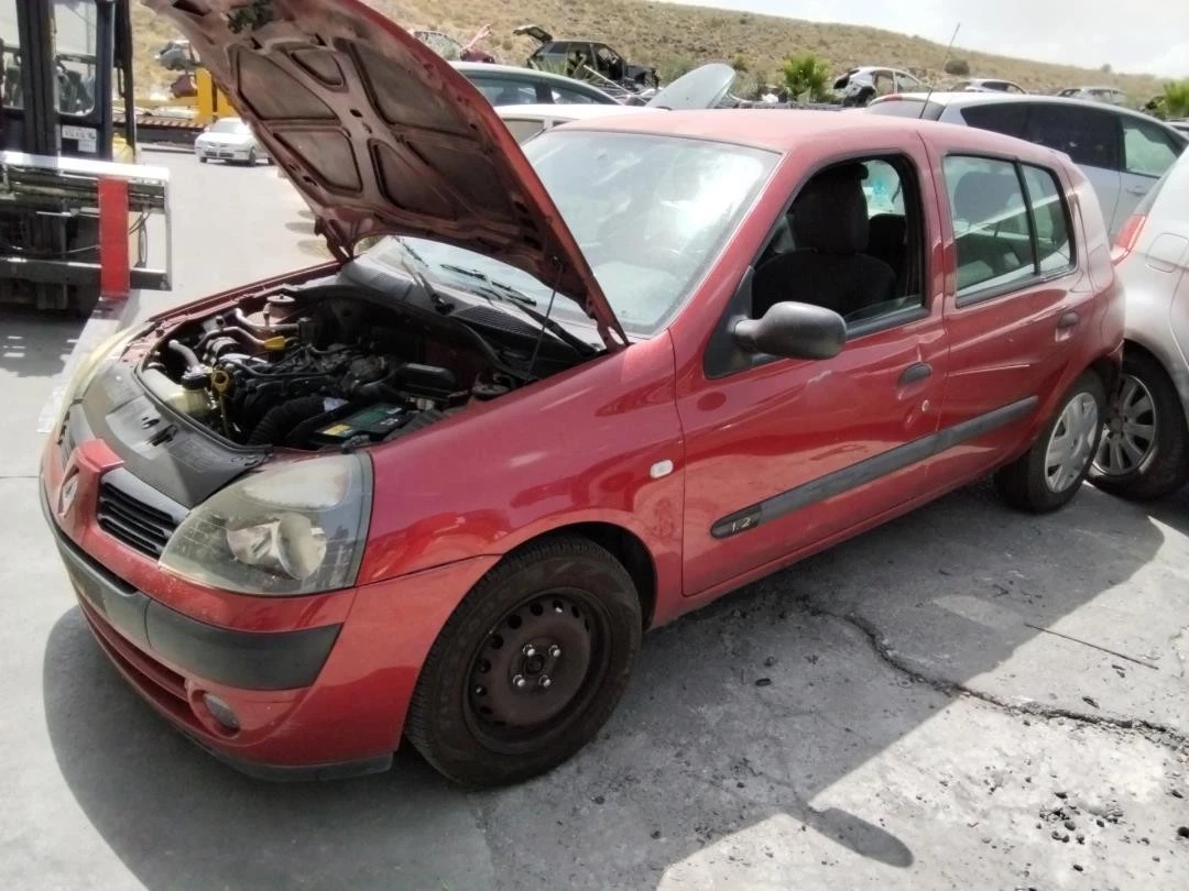Pompe à Carburant Immergée Occasion Pour Renault Clio II - Réf. 8200128479 / 33558