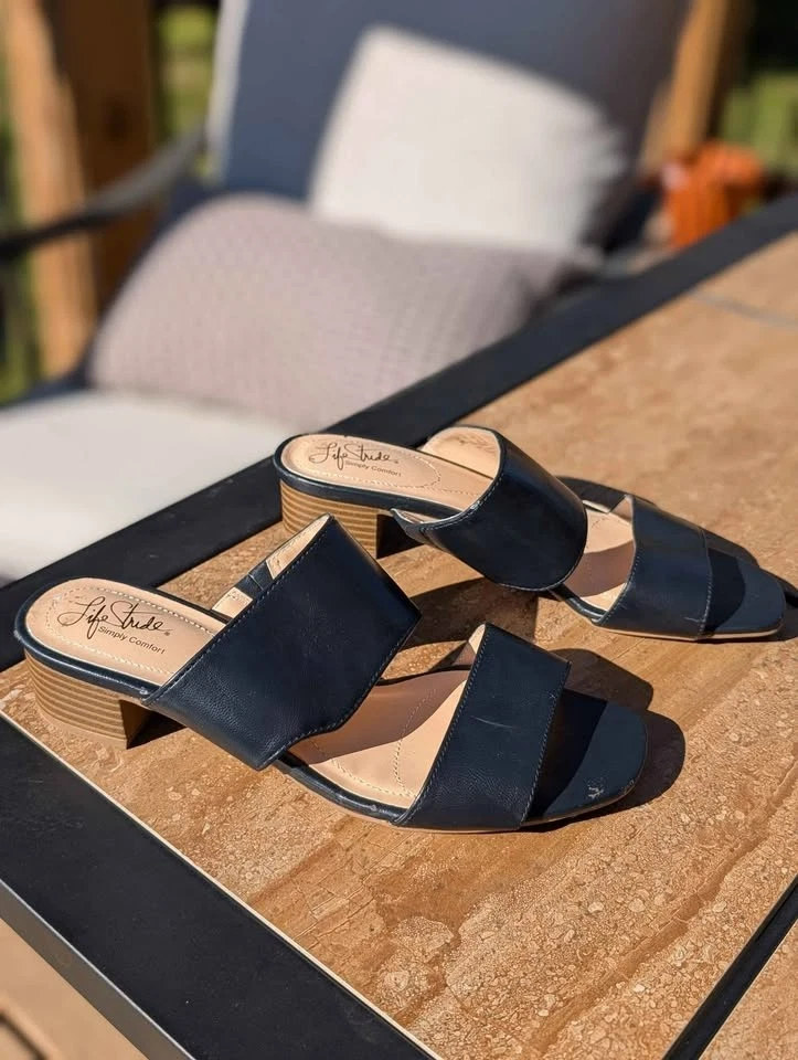 Женские сандалии-шлепанцы LifeStride «Majorly» темно-синие с двойной лентой 8 М - Изображение 2 из 4