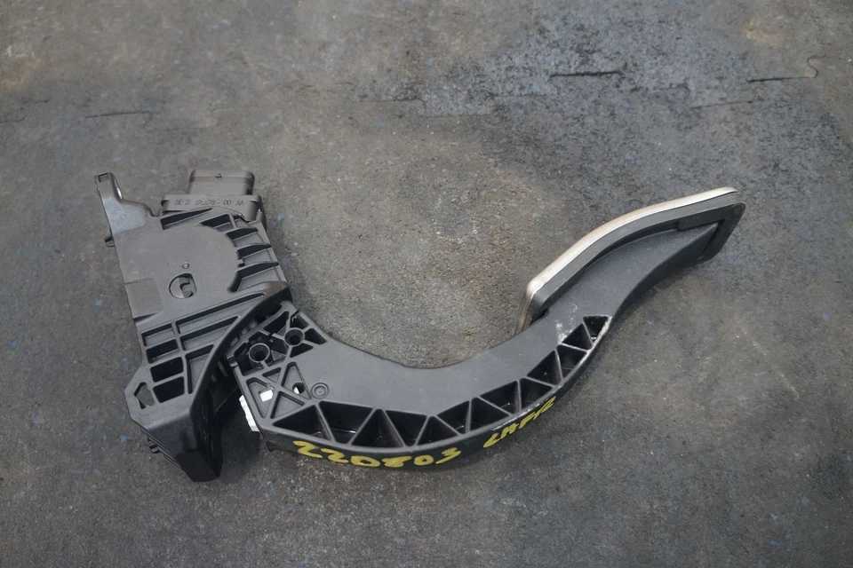 Sensor de viaje del acelerador del acelerador del pedal de gasolina 8W1723523A OEM Audi S5 2019 Foto 2 de 4