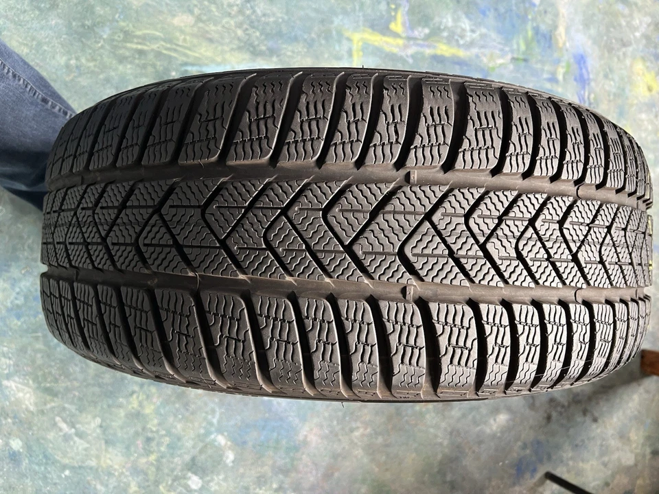 4PKW Winterreifen Pirelli Winter Sottozero 3,   245/45 R18 100V, (RSC) , RUNFLAT - Bild 3 von 4