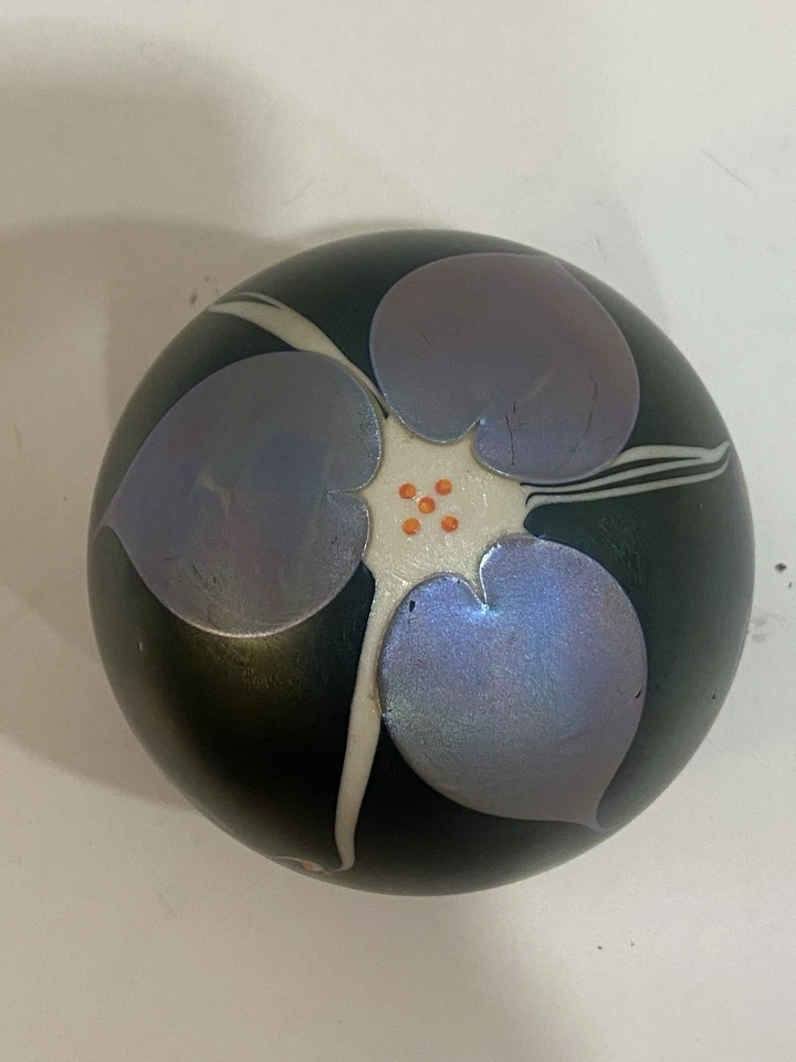 DESLUMBRANTE PESO DE PAPEL DE VIDRO ARTE AURENA OURO ASSINADO POR 1988 STUART ABELMAN - Imagem 2 de 4