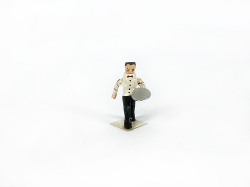Lote 8378 - Preiser 327 - Figura de madera H0 - Camarero, chaqueta blanca, caminando - hacia 1955 | Zustand: Gebraucht