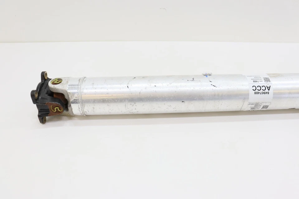 2019 - 2025 雪佛兰 SILVERADO 1500 AWD 后传动轴 原始设备制造商 84907488 — 第 2/4 张图片