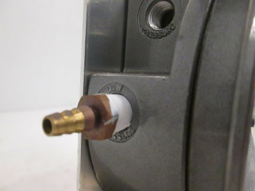 Magnehelic 2002 C Water Gauge, 0-2 Inches, Used - Picture 4 of 4