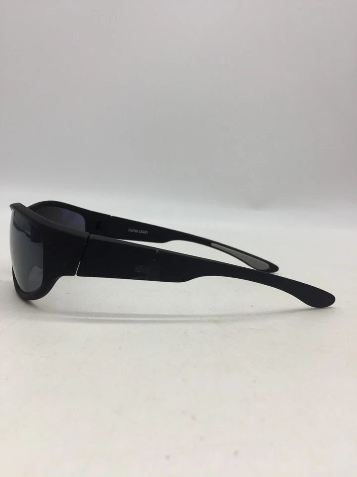 Lot of 2 - Foster Grant Sunglasses: 1 pcs Black Frame, 1 pcs Green Frame - Image 4 of 4