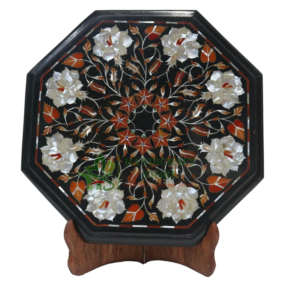 Mesa con incrustaciones de mármol negro con incrustaciones de piedra semipreciosa para mesa auxiliar Foto 2 de 4