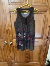 ADORE BOHO SLEEVELESS DRESS BUTTERFLY SIZE LARGE BROWN W/CROCHET LIKE TRIM 