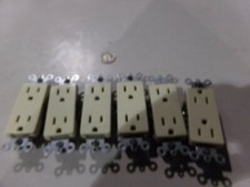 Leviton 125V 15A Plug In Receptacle, Lot of 6 FREE SHIPPING