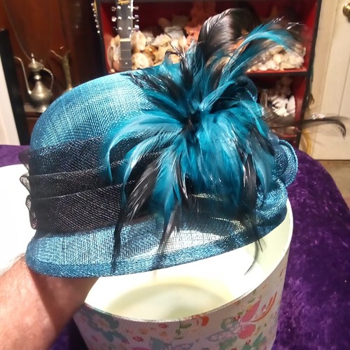 Fine Millinery by August Women's Straw Hat Blue & Black Feathers And Box Nice! - Picture 6 of 14