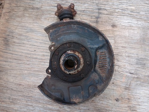 86-95 Toyota Pickup 4Runner 4WD Right Steering Knuckle Splindle W/ Backing Plate