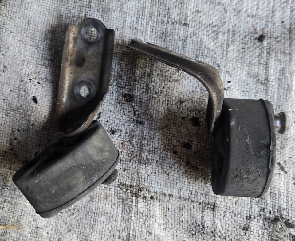 92-99 Lexus SC300 SC400 LADO DIREITO DO PASSAGEIRO SUBQUADRO ESCAPAMENTO CABIDE E MONTAGEM - Imagem 3 de 3