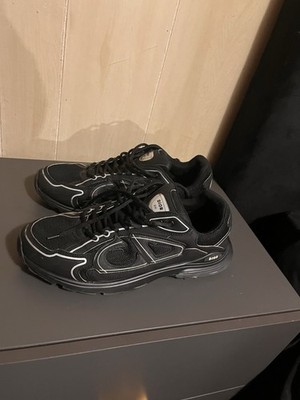Black Dior Men s Shoes Size 10.5. Pre-Owned Good Condition No Box See Pics