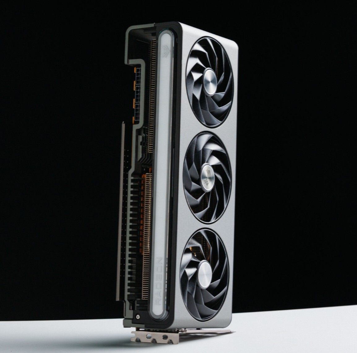 Sapphire NITRO+ AMD Radeon RX 7900 XTX Vapor-X Gaming Graphics
