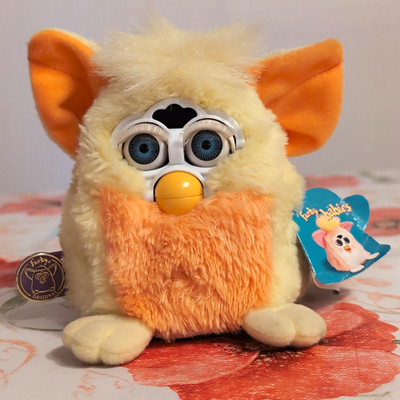 Hasbro Tiger Electronics Furby Babies elektr. Plüschtier 1999 mit Etikett Gelb
