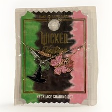 Wicked Justice BFF Necklace Sharing Set Pink Glinda Green Elphaba Bestie NEW