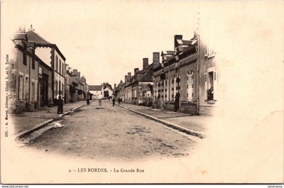 S27832 cpa 45 Les Bordes - La Grande Rue