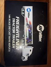 Camión remolque tractor Crown Premiums Miller Freightliner 1:64 fundido a presión 2004