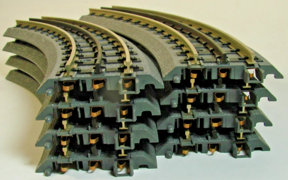 MTH 031 Real Trax Curve Track Solid Rail 8 Brand New Pieces Full Circle 40-1002 - Image 3 of 4