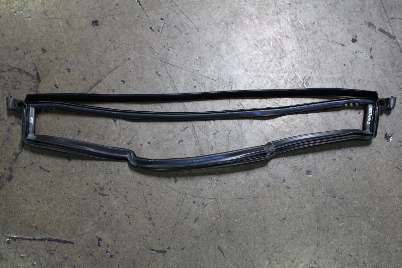 Lamborghini Gallardo, Spyder, Back Window Moulding, Dmg, Used, P/N 407827460B