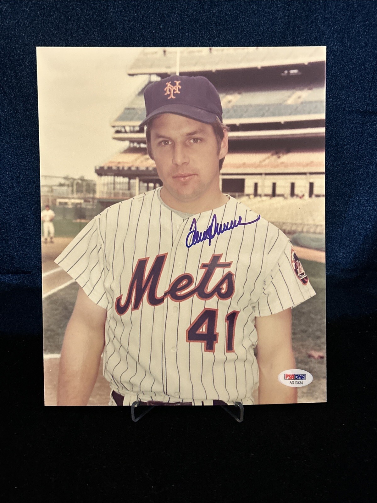 Tom Seaver Signed 8x10 Photo Mets HOF Autograph PSA/DNA COA