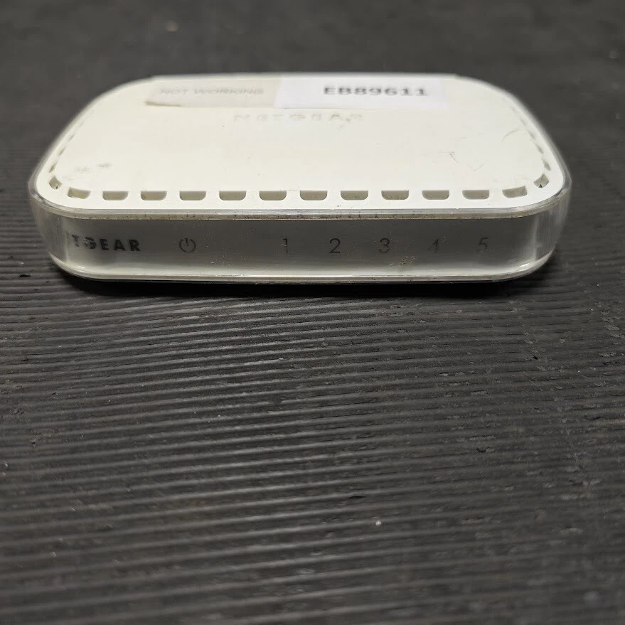 Netgear FS605 V3 5-Port Switch - Für Teile, Kratzer, Keine Zubehörteile - Bild 2 von 4