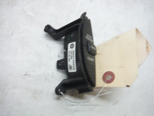INTERRUPTOR DE CONTROL DE CRUCERO CHRYSLER FABRICANTE DE EQUIPOS ORIGINALES 5602133AB - Imagen 5 de 11