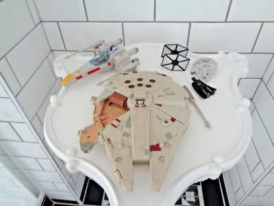 Star Wars Falcon / Skywalker / Schiffe plus andere Teile gebraucht 1 Teil fehlt auf Falcon