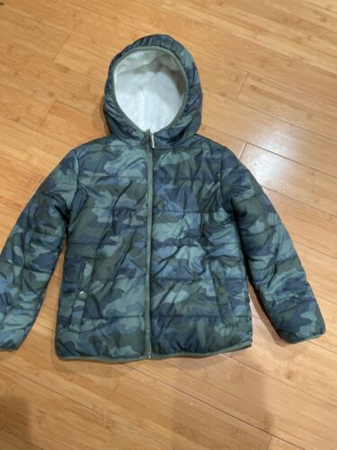 Cat and Jack Boys Winter Jacket size small 6/7 will keep him warm  - Afbeelding 1 van 2