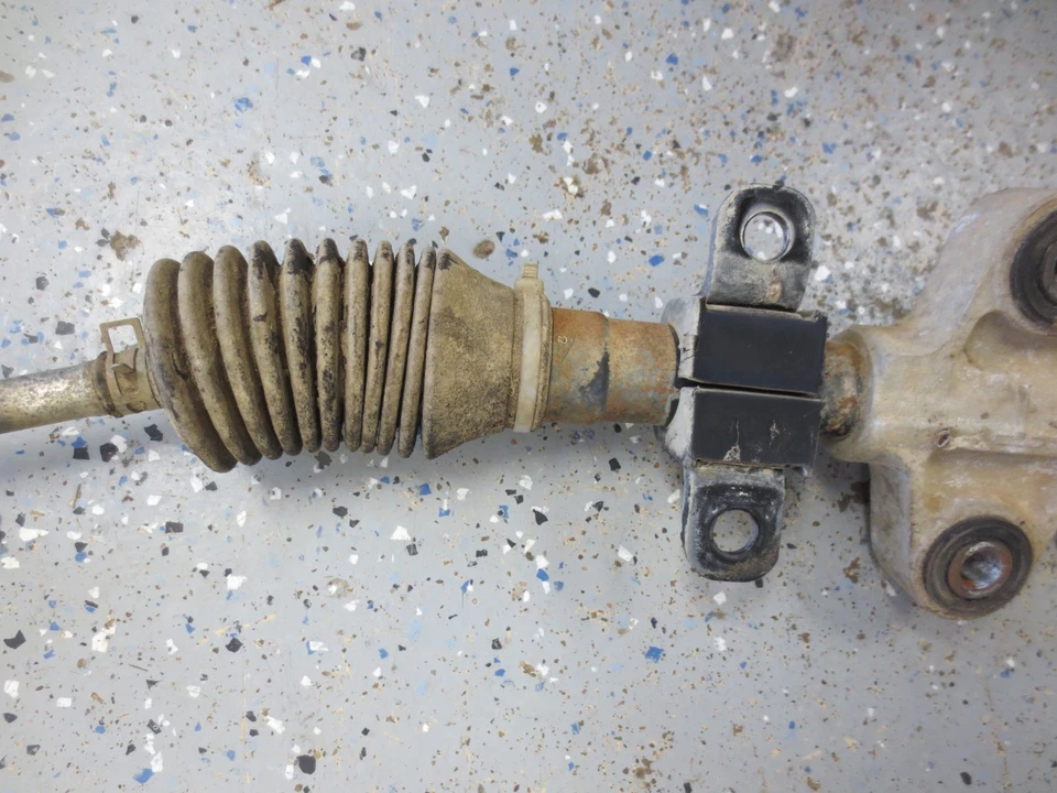 Kawasaki Teryx 750 2010 usado OEM barra de dirección y piñón Foto 3 de 4