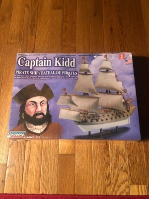 Sealed Model Lindberg Captain Kidd Pirate Ship #70873 1:130 Scale New In the Box