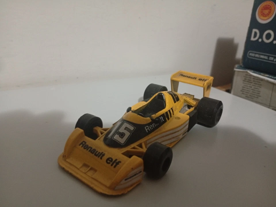 Renault RS01 POLISTIL 1/32 - Immagine 2 di 4