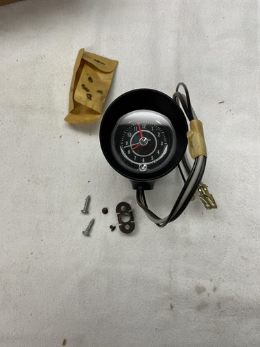 NOS GM 1965 Chevrolet Chevelle Clock w/ Quartz Movement Installed - Picture 3 of 7