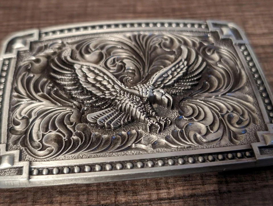 EAGLE SOARING Hebilla de cinturón antiguo color plata oscuro belleza sólido EE. UU. para hombres 3,75 i Foto 2 de 4