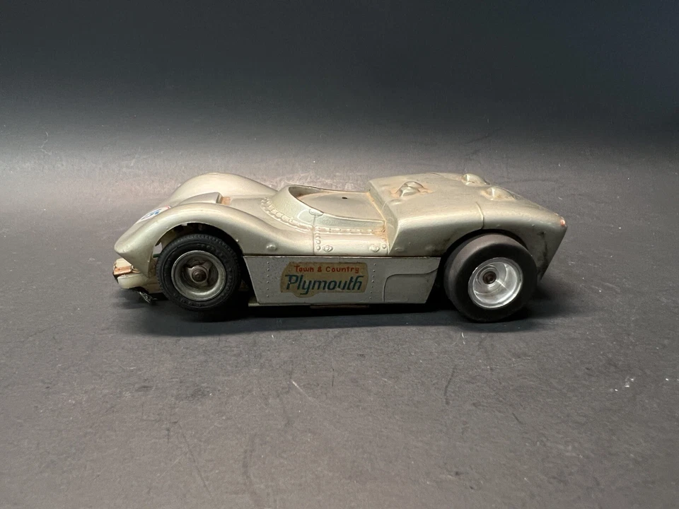 De colección RARO AMT 100-503 1/32 McKEEE Ingeniería Especial Ranura Coche Corredor Foto 2 de 4