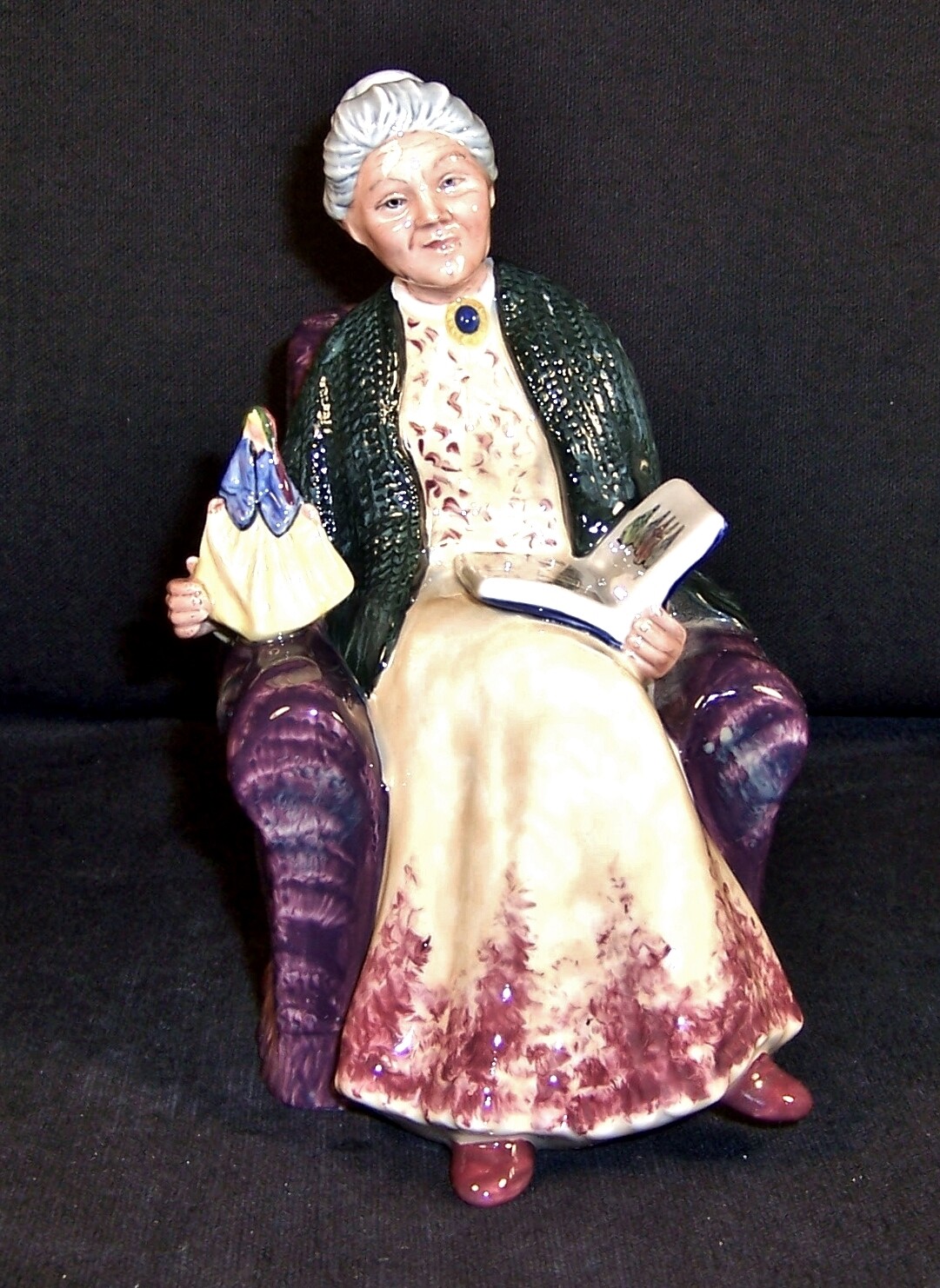 HN2942 Royal Doulton Figurine Prized Possessions RDICC eBay