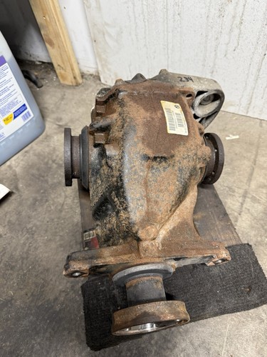 2008-2010 BMW E60 535i 535xi Rear Differential Carrier Diff 3.46 ratio 7560882 - Picture 2 of 6